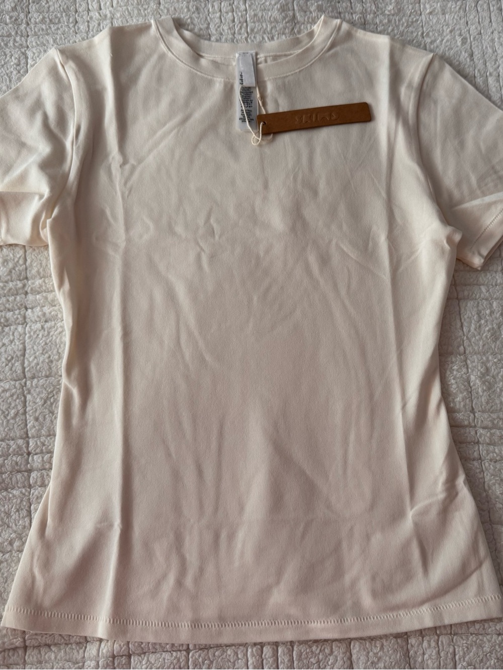 SKIMS women t-shirt size M, brand new with tags
